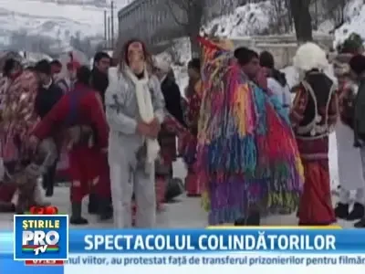 Ursi, capre si calusari, pe strazile din Comanesti!