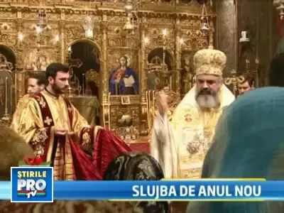 Cateva sute de credinciosi au mers la Slujba de Revelion de la Patriarhie