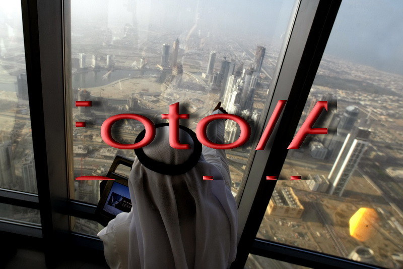 Cea mai inalta cladire din lume, Burj Khalifa, inchisa dupa doar o luna!