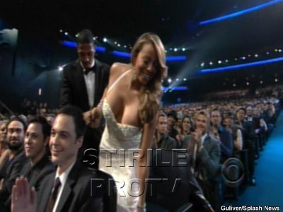 Mariah Carey, 2 seri memorabile! Intr-una beata, in alta cu sanii pe afara!