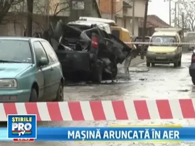 Masina aruncata in aer la Varna! Geamurile din blocurile apropiate, tandari