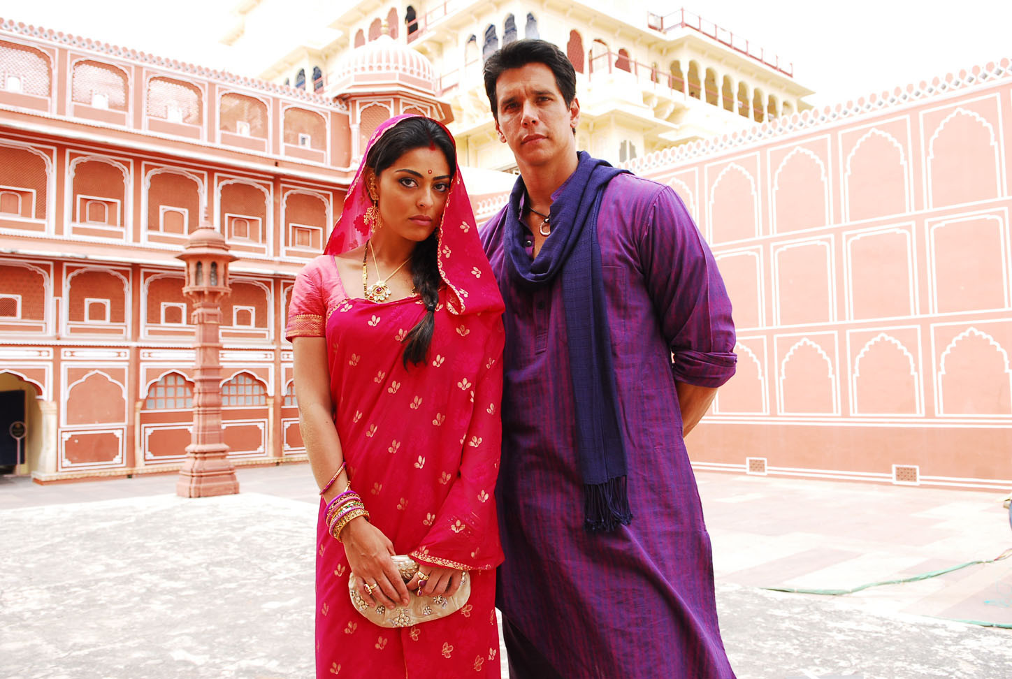 "India", o lume noua isi dezvaluie misterele ACASA!