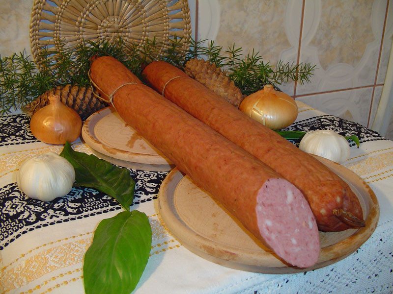 Salamul care seamana cu un baston de politist, noua inventie a ucrainenilor