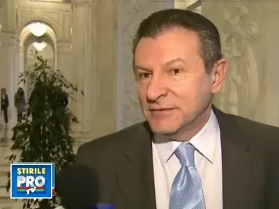 Politicienii, fata-n fata cu gripa noua. Vaccin sau vitamina C?