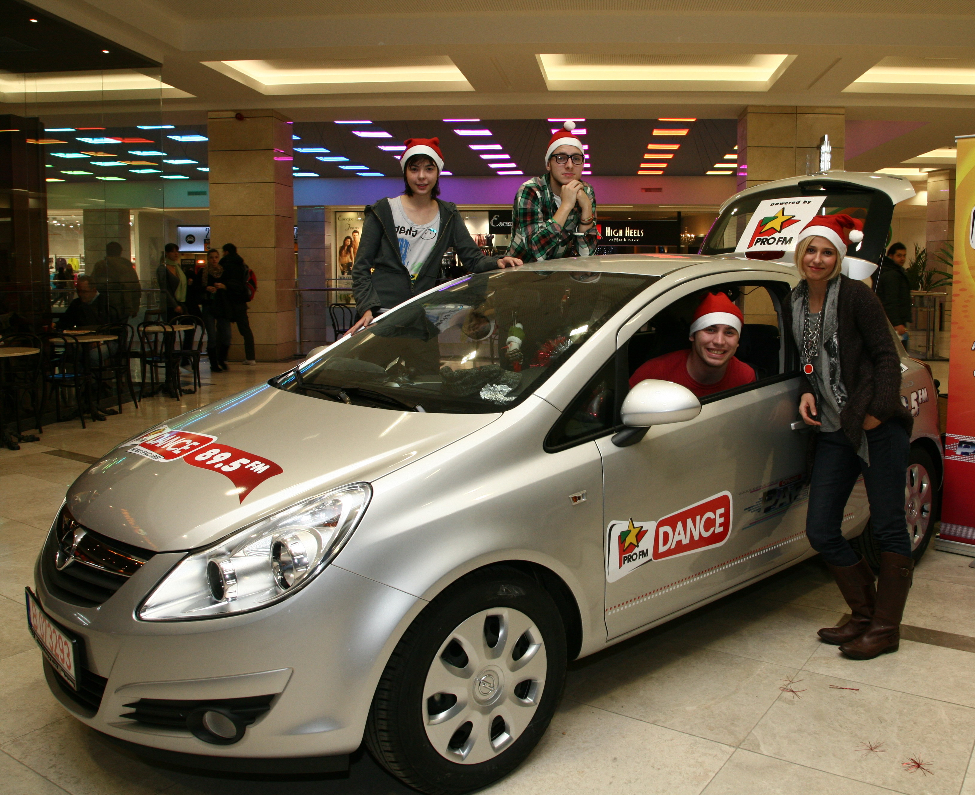 Concurentii ProFm Dance Official Party Car vor avea parte de o surpriza!