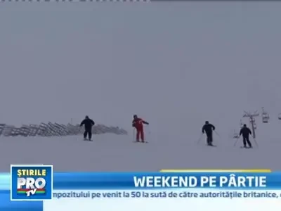 A nins pe Valea Prahovei! Turistii sunt asteptati pe partii