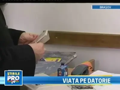 Pensionarii au luat cu asalt casele de ajutor reciproc. Au ramas fara bani