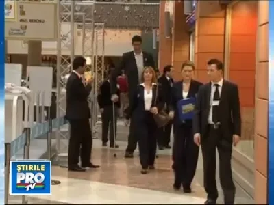 Cel mai inalt si cel mai scund om din lume si-au dat intalnire in Turcia!