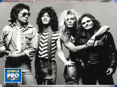 Dedicatie pentru o femeie care ameninta ca sare de pe un pod: "Jump"!