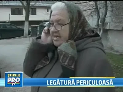 Mama unei fetite de 4 ani, in stare grava dupa ce iubitul a injunghiat-o