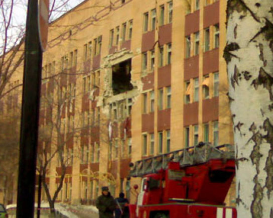 Un bloc de garsoniere din Targoviste, zguduit de o explozie