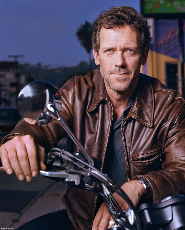 Charlie Sheen si Hugh Laurie, cel mai bine platiti actori de televiziune