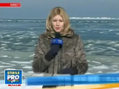 Spectacol glaciar la malul Marii Negre. Periculos insa