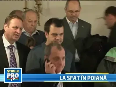 Nodul marinaresc si barca, printre propunerile pentru noua sigla PDL