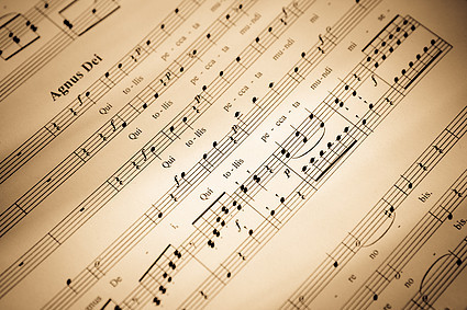 Cablu de frana + o bucata de lemn + un corn de vaca = instrument muzical