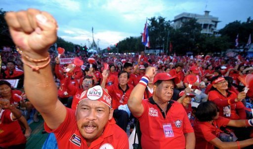 Resedinta premierului thailandez, bombardata cu excremente umane