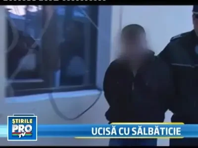 I-a zdrobit capul iubitei in mijlocul strazii in timp ce ea implora iertare