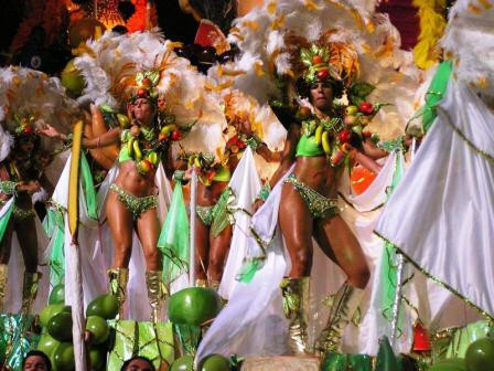 Dilema la Rio! Pot parcipa la carnaval copiii?