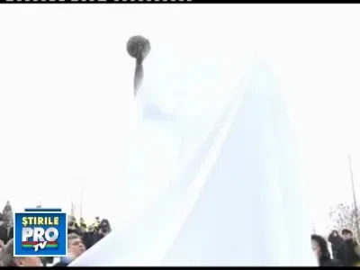 Locuitorii din Veszprem au ridicat o statuie in memoria lui Marian Cozma