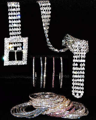 300 de kg de bijuterii batute in cristale Swarowski, confiscate la Nadlac!