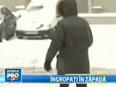 Codul portocaliu, fericire pentru elevi: nu vor merge la scoala maine!