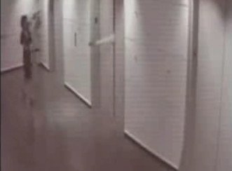 TRUCAJ SAU NU? O mana de ajutor, taiata de lift! VEZI VIDEO!