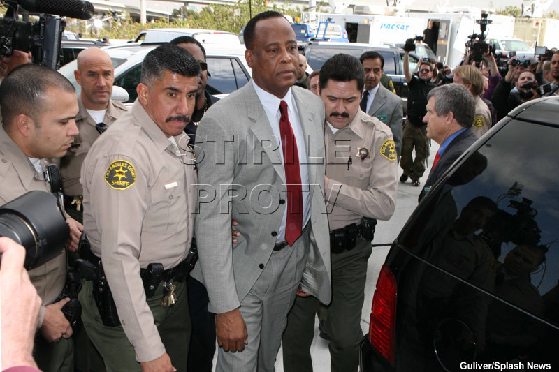 Detaliu surprinzator in procesul lui Conrad Murray. Michael Jackson ar fi putut fi salvat