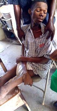 Miracol in Haiti! A supravietuit aproape o luna sub daramaturi!