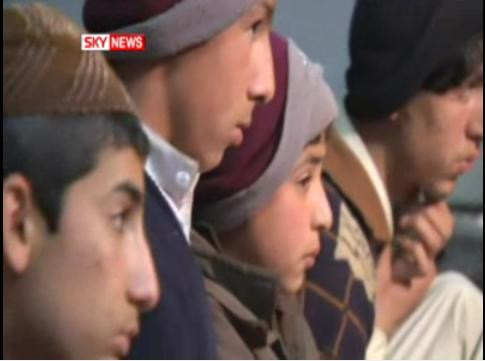 Scapati din infern. Copiii kamikaze antrenati de talibani isi spun povestea