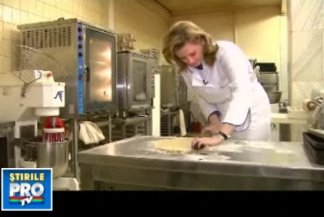 Roberta Anastase, sefa deputatilor, suceste placinte pe facalet! VIDEO