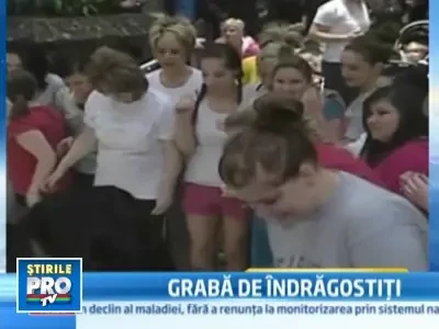 Casatorii pe banda rulanta de Sf. Valentin. Subacvatice sau la inaltime