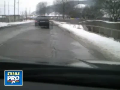 Drumurile din Romania, mai ceva ca dupa bombardament