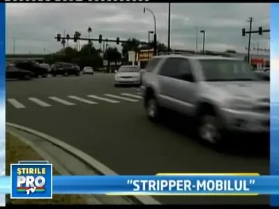 Club mobil de striptease! In America, nu in Romania