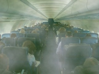 Dat afara dintr-un avion pentru ca mirosea absolut ingrozitor