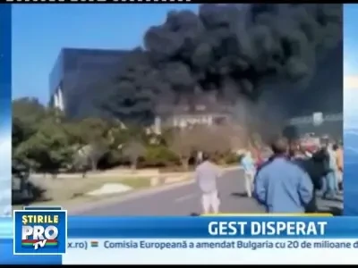 A intrat cu avionul in cladirea Fiscului din disperare!