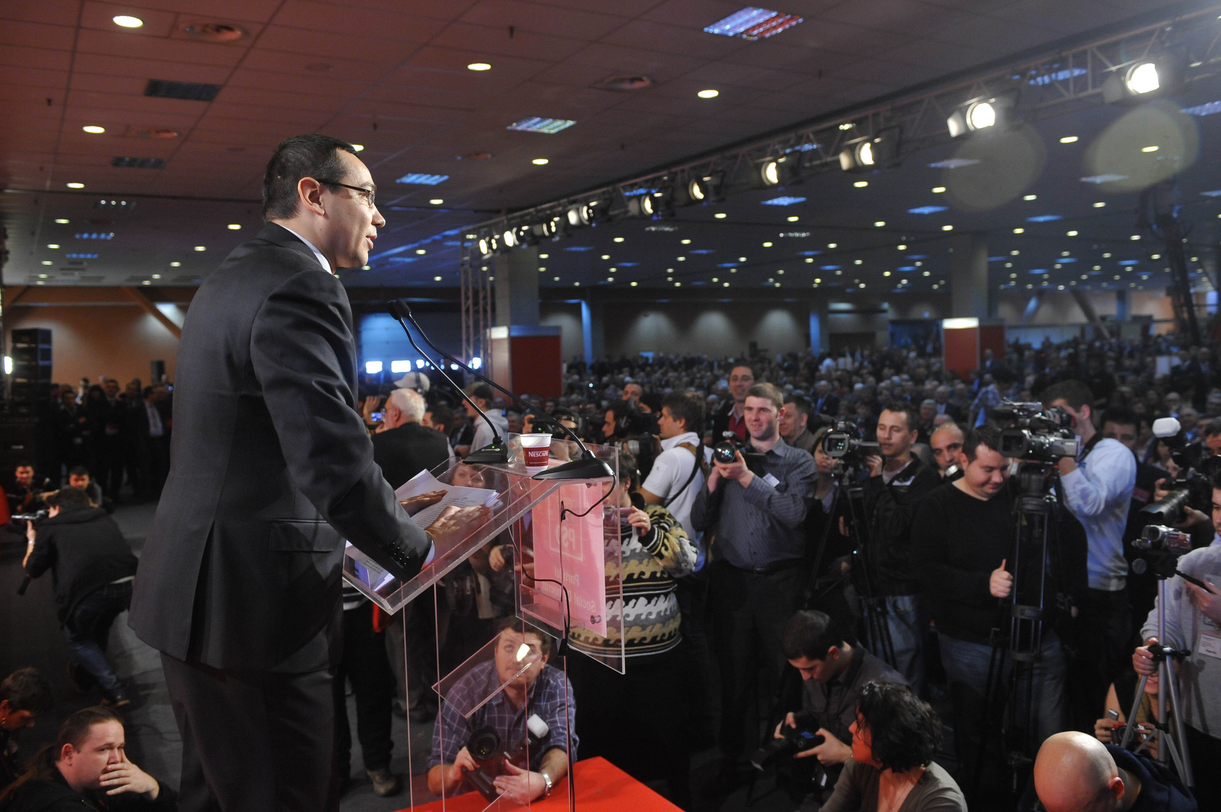 Victor Ponta, de la micul Titulescu la marele sef al PSD