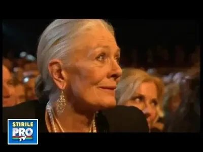 Vanessa Redgrave, reverenta ca la carte in fata Printului William
