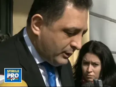 \"Aplaudacii\" tocmiti de Vanghelie au venit la PSD sa-si ceara banii!