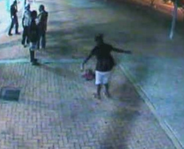 VIDEO SOCANT! A dat cu propriul copil de pamant!