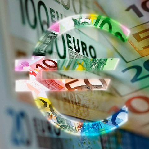 Seitan: Exista reticente de a avansa proiecte europene de teama DNA