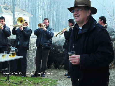 Mircea Dinescu "ameninta" cu o candidatura la Presedintie in 2014!