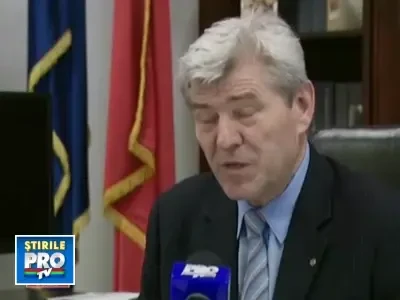 Cablurile telefonice de sub Parlament, taiate de oamenii fara adapost