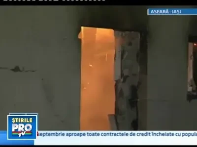 Un incendiu i-a mistuit casa! A ramas pe drumuri la 72 de ani