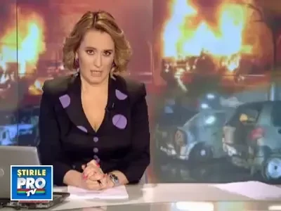 Zece masini s-au aprins una dupa alta in parcarea unui bloc din Targu Mures