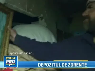 DE NEIMAGINAT! 12 tone de haine intr-o garsoniera! Da, in Romania!