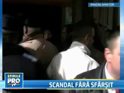 Circ total in fata Hotelului Astoria din Bucuresti!