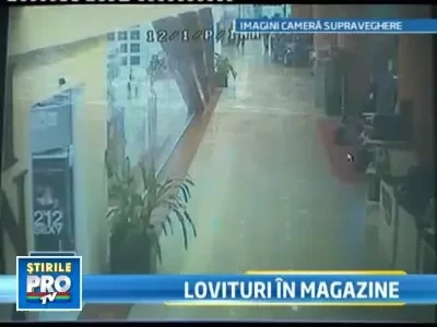 Cum sa furi un televizor cu diagonala de 1 metru din supermarket