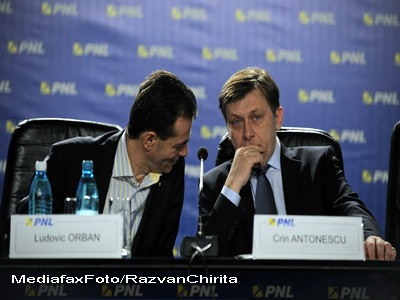 Crin Antonescu ar putea pierde functia de presedinte al liberalilor