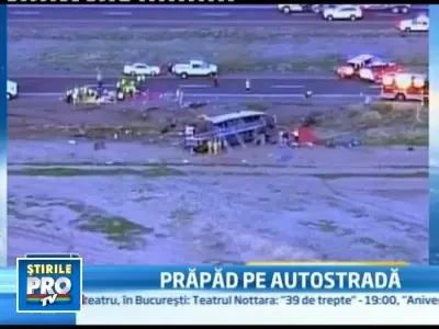 Sase vieti pierdute si 15 raniti, pe o autostrada din Phoenix