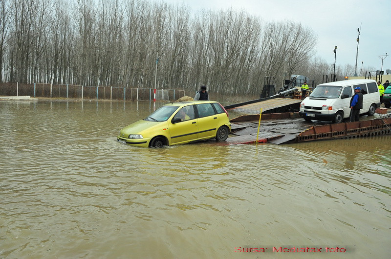 Codul rosu de inundatii pe raul Crasna, prelungit pana sambata